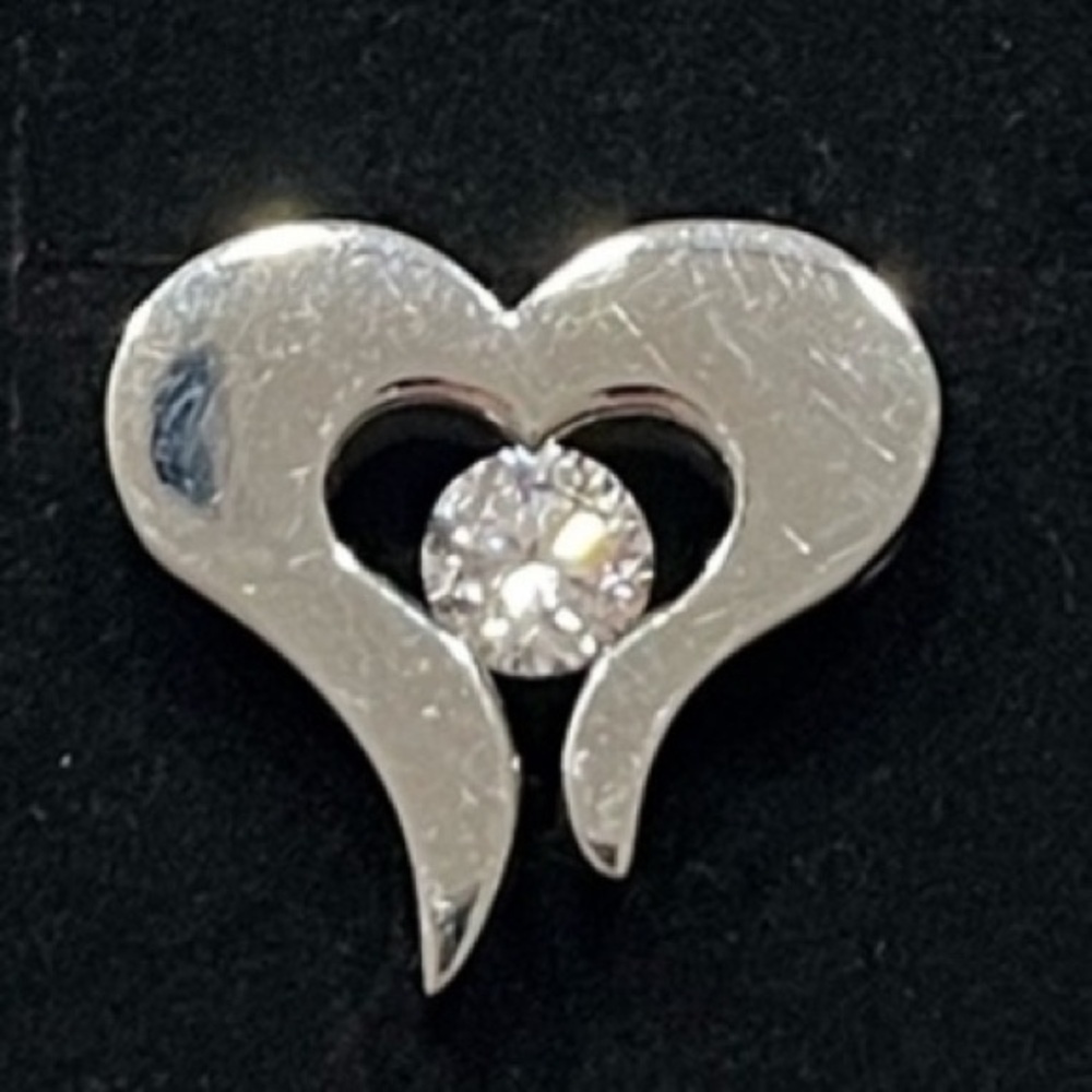 Beautiful stainless steel heart pendant